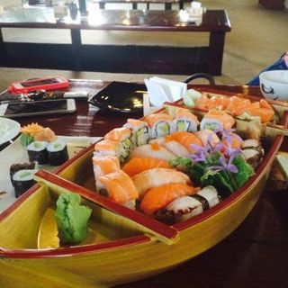 Lobster Aburi  Platter 30 Pieces