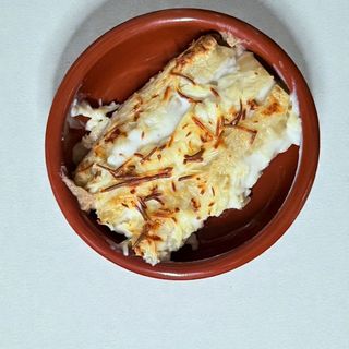 Canelones de carne gratinados
