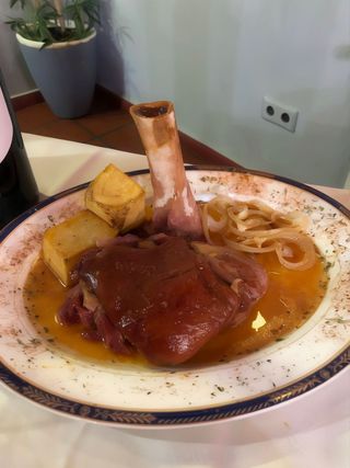 Codillo En Su Jugo (Ración)