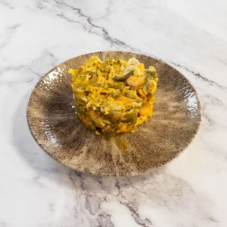 Revuelto De Ajetes Y Gambas