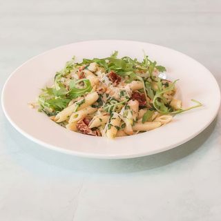 Penne z kurczakiem i szpinakiem