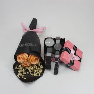 5 Roses avec une montre 