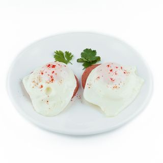 Яичница с колбасой (2 шт)