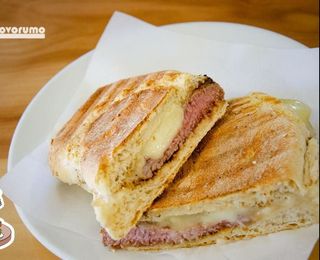 Prego em Pão XL do Lombo