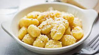 Gnocchi boloñesa