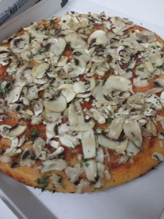 Pizza tonda funghi
