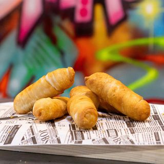 Tequeños Con Salsa César (6 Uds.)