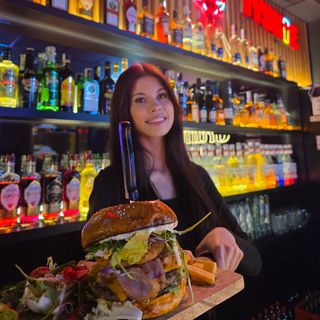 Burger DRWALA - Czarny BYK Drwal