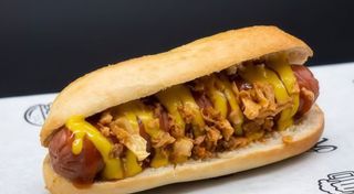 Ramoncito de salchicha kétchup, salsa cheddar