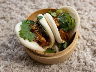 Булочки Бао з куркою теріякі