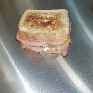 Sándwich De Jamón York y queso