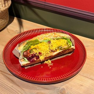 ჰოთ-დოგი ფრანქფურტერით Hot-Dog