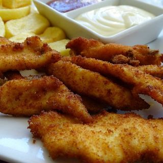 Plato de tiras de pollo