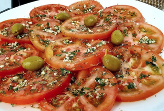 Tomate Aliñado Con Especias