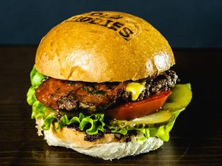 Бургер Beef and Pepperoni (400г)