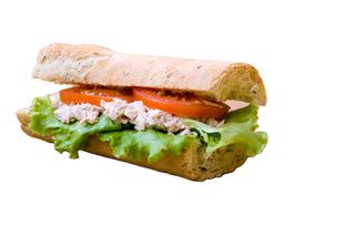 Panino con tonno e pomodoro