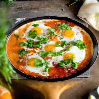 Шакшука классическая с сыром