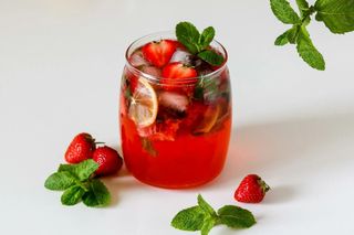 Клубничный лимонад (300 мл.)