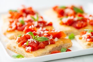 Pizza bruschetta