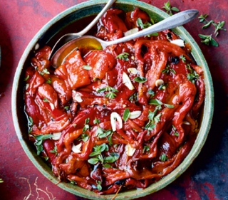 Salată de ardei copți