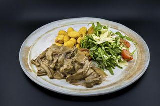 Filetto alla piastra con salsa funghi