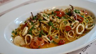 Spaghetti con calamari
