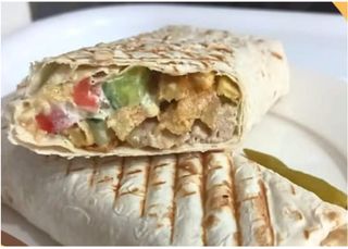 Донер с курицей и сыром 