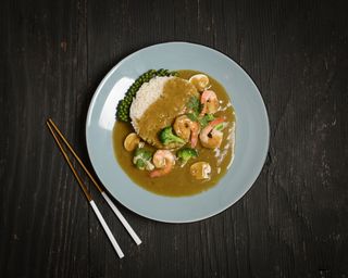 Zeleni kari sa kokosovim mlekom