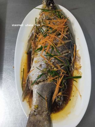 Steamed Whole Fish 清蒸 葱油 全 鱼
