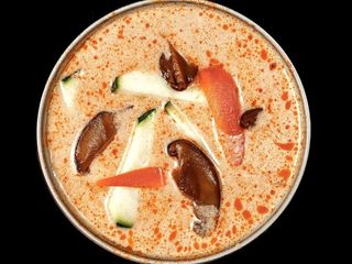 Tom Yum z kurczakiem (400g)