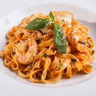Tagliatelle Fruit de Mer Sauce Rosé