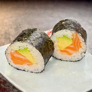 100-Futomaki De Salmón Y Aguacate (8 Uds.)