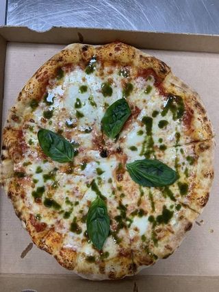 Pizza Bufalina 30 Cm.