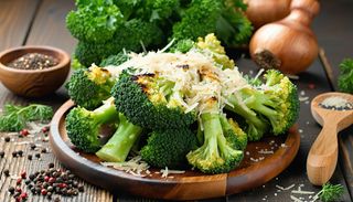 Броколи с пармезан