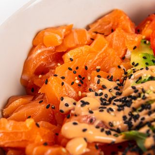 Poke salmone light