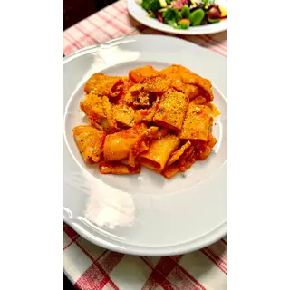 Mezzi Paccheri alla Matriciana