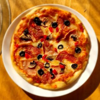 MINI PIZZA SUNCA SI SALAM