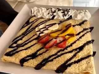 29D. Mix owoców, nutella i bita śmietana