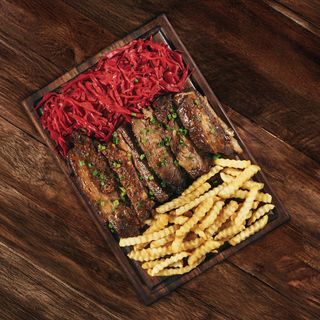 ნელი მომზადების საქონლის მოკლე ნეკნები 