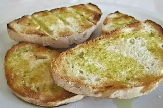 Tostada Con Aceite 