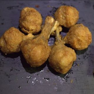 77. Bolitas de pollo frito