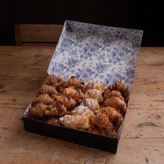 Caja de 32 Mini Croissants Variados