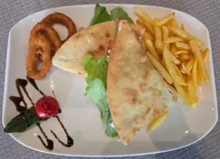 Sendvič sa njeguškim pršutom 550 gr