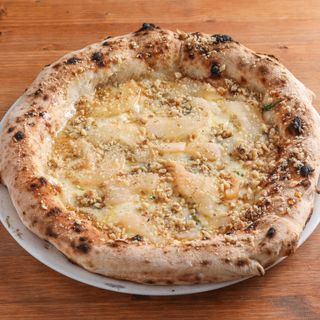 PIZZA GORGONZOLA PERE, NOCI E MIELE