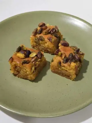 Sticky Love Cake (Namoura)