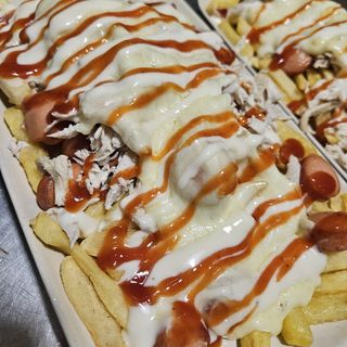 Salchipapas Especial