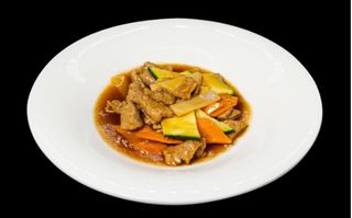 Manzo con verdure miste