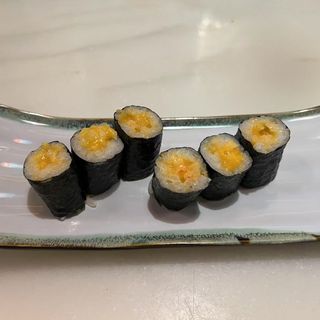56.Maki De Calamar Y Cangrejo (1 Pza.)