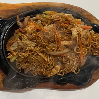 Tallarines Orientales A La Plancha