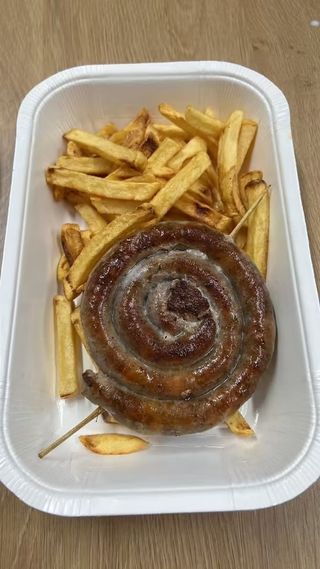 Карначе  с пържени картофи